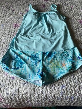 No name women’s size XL swim suit